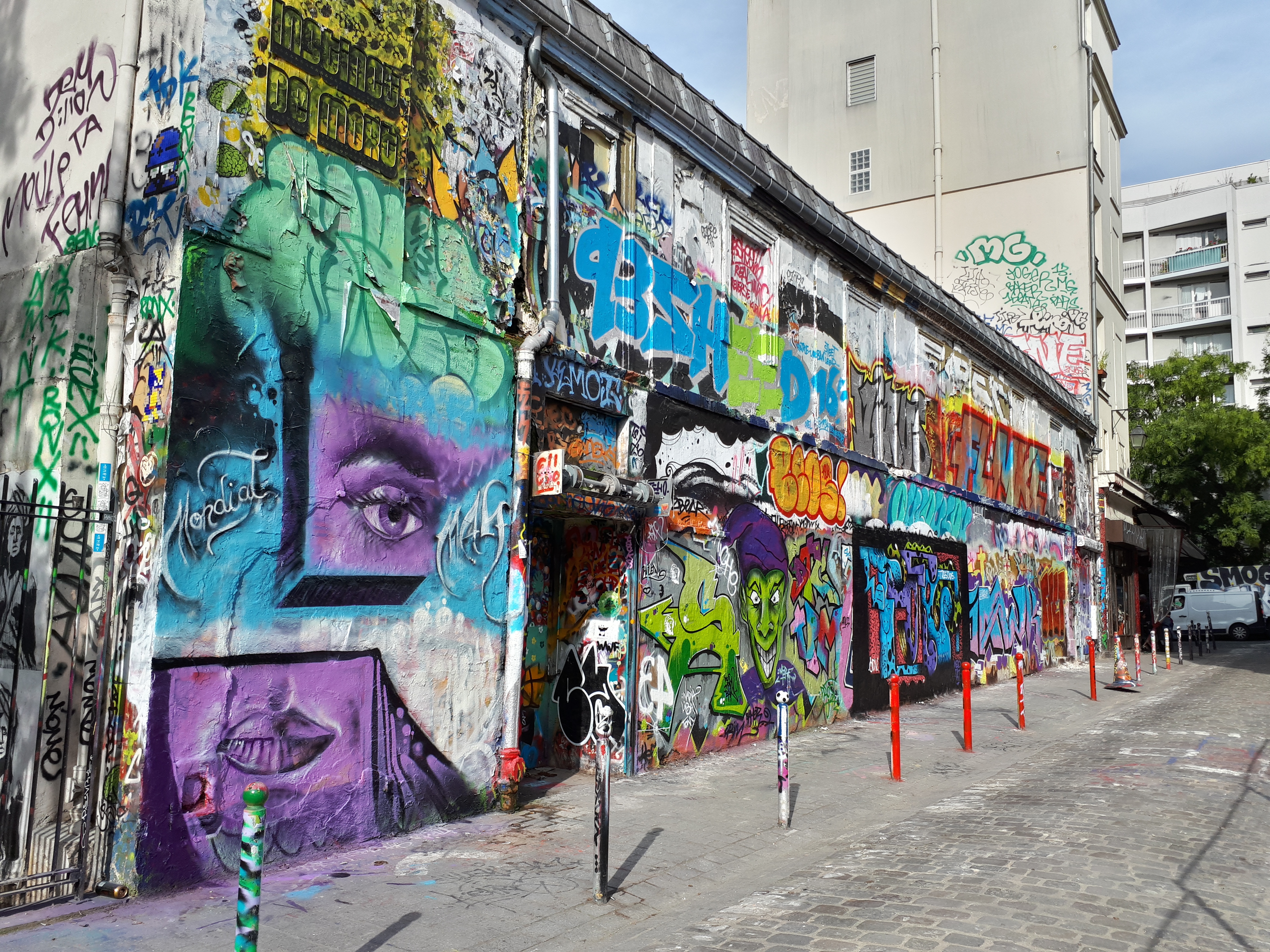 You are currently viewing Rue Dénoyez – Paris graffiti street